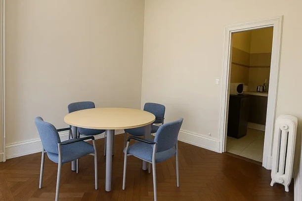 Bureau privé - 06000 - 2 postes - 600€