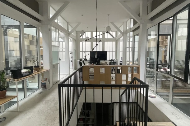 Bureau privé - 75010 - 2 postes - 1100€