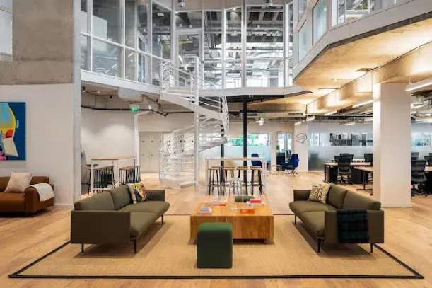 Bureau privé - 75017 - 130 postes - 78000€