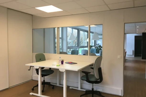 Bureau privé - 38240 - 4 postes - 800€