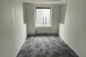 Bureau privé - 92800 - 3 postes - 1080€