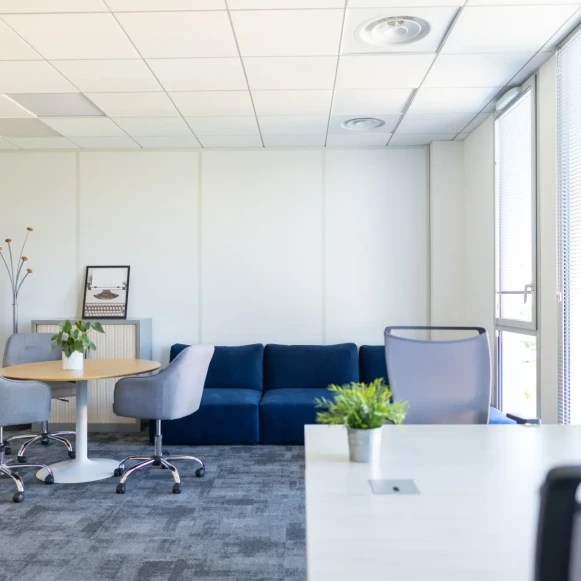 Bureau privé 14 m² 3 postes Location bureau Rue Voie Lactée Saint-Didier-au-Mont-d'Or 69370 - photo 1