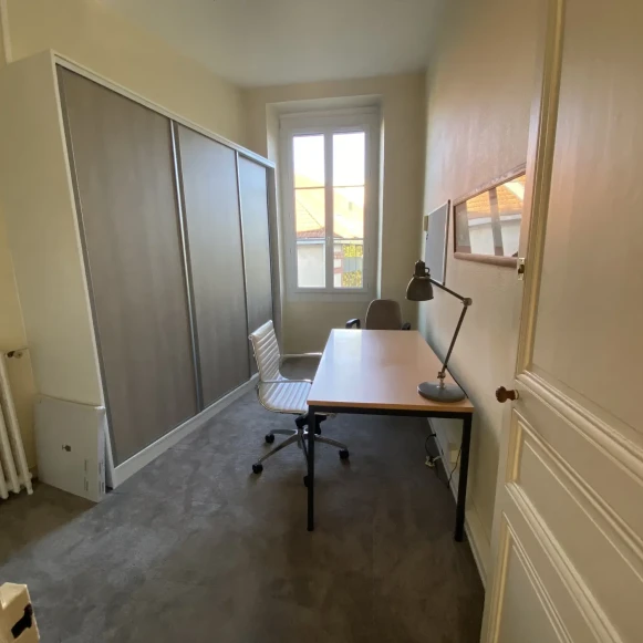 Bureau privé 14 m² 1 poste Location bureau Quai de Versailles Nantes 44000 - photo 1