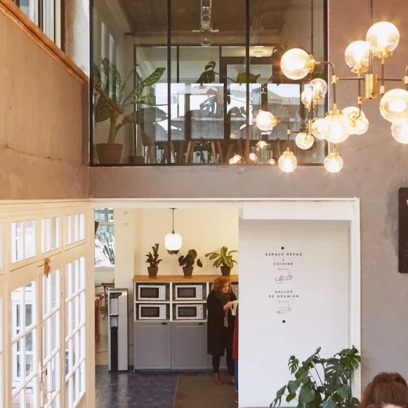 Bureau privé 14 m² 3 postes Coworking Rue Jean Jaurès Bagnolet 93170 - photo 1