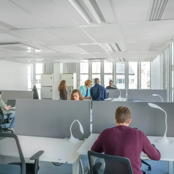 Bureau privé 20 m² 6 postes Location bureau Rue Philidor Paris 75020 - photo 1