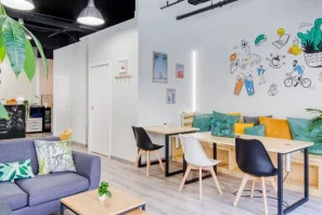 Espace indépendant - 75011 - 24 postes - 8600€
