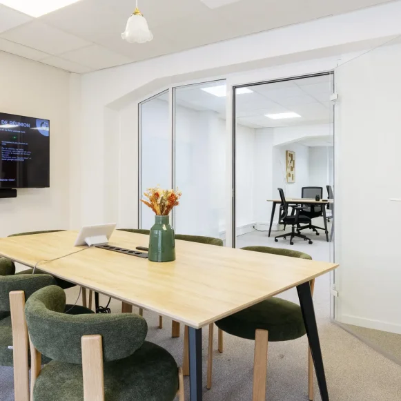 Espace indépendant 167 m² 24 postes Coworking Rue Notre Dame des Victoires Paris 75002 - photo 4