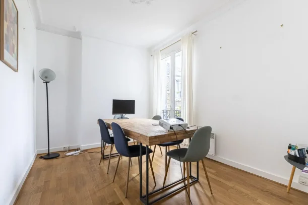 Bureau privé - 75002 - 4 postes - 1600€