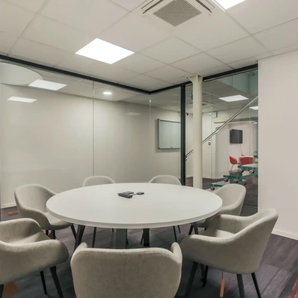 Bureau privé 13 m² 2 postes Coworking Avenue Foch Metz 57000 - photo 5