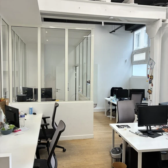 Bureau privé 120 m² 9 postes Location bureau Passage du Bureau Paris 75011 - photo 3