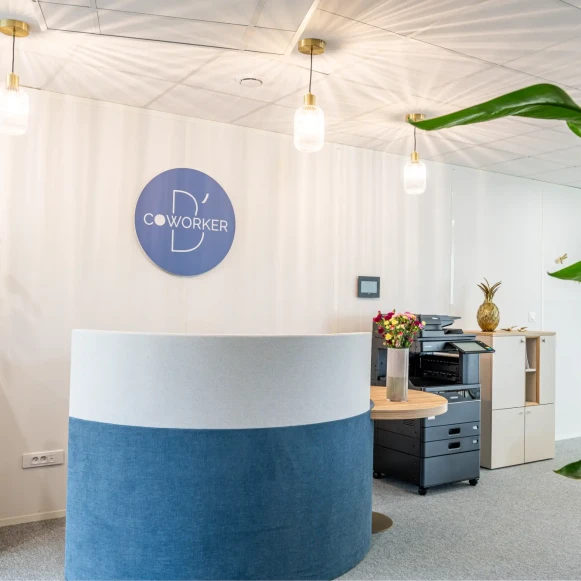 Bureau privé 17 m² 3 postes Location bureau Rue des Courtillons Bruz 35170 - photo 1