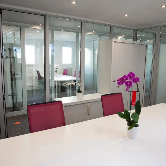 Bureau privé 172 m² 47 postes Coworking Boulevard Gambetta Issy-les-Moulineaux 92130 - photo 3