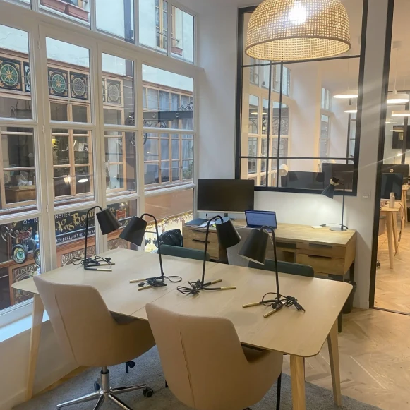 Bureau privé 16 m² 4 postes Coworking Passage du Grand Cerf Paris 75002 - photo 3