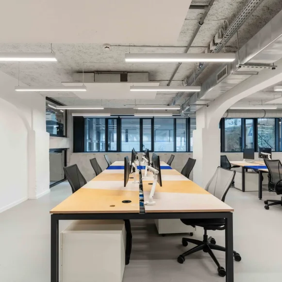Espace indépendant 450 m² 46 postes Location bureau Rue Saint-Antoine Paris 75004 - photo 8