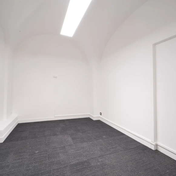 Espace indépendant 220 m² 25 postes Location bureau Rue d'Aboukir Paris 75002 - photo 12