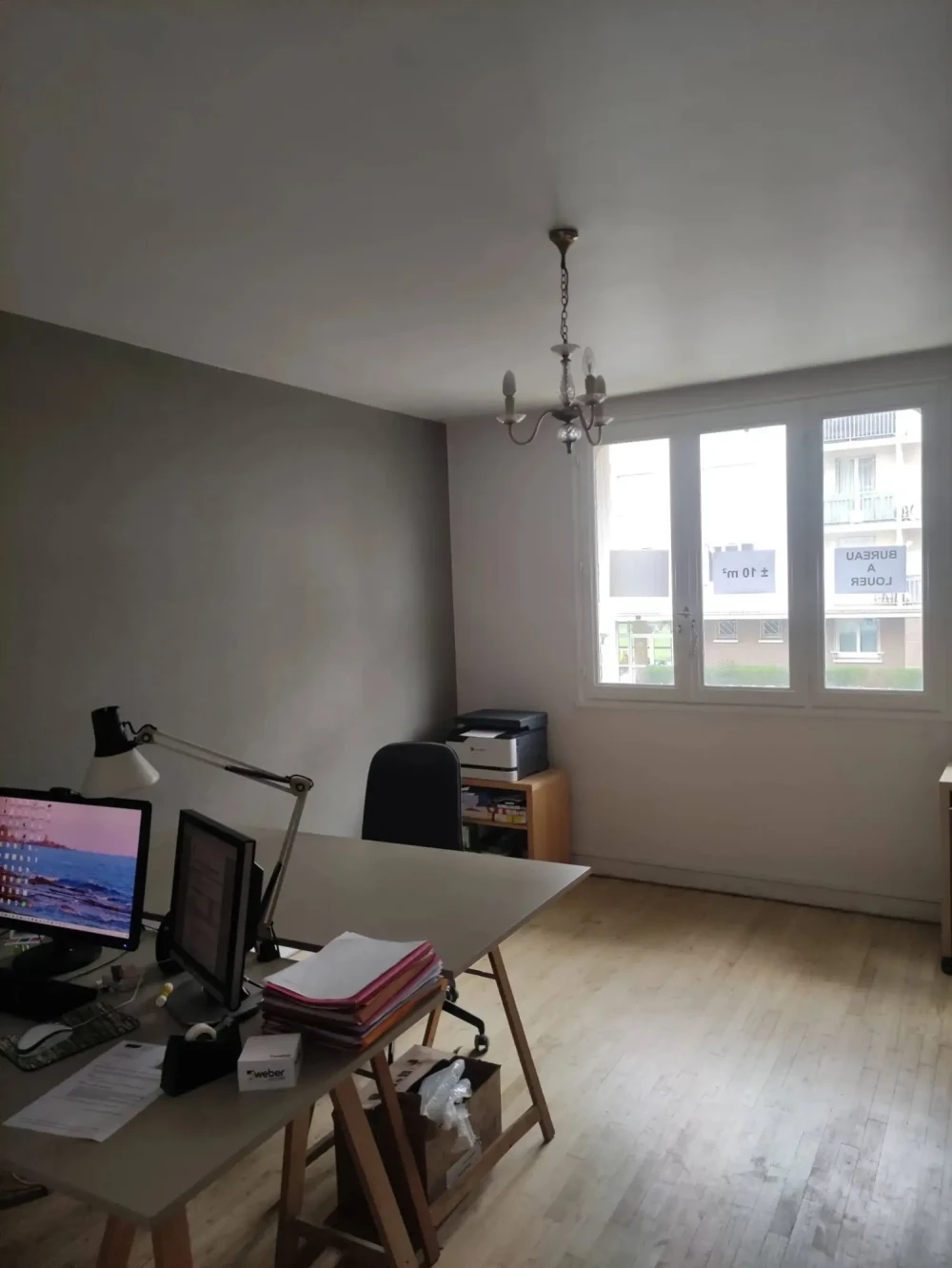 Open Space - 44300 - 1 poste - 175€