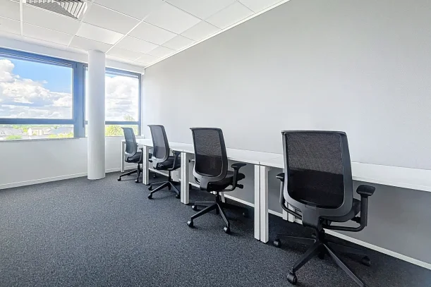 Bureau privé - 37100 - 4 postes - 1295€