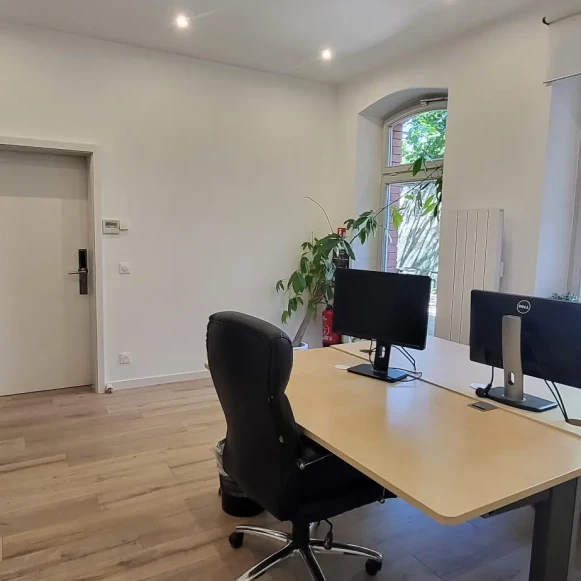 Bureau privé 15 m² 2 postes Location bureau Quai Jacques-Sturm Strasbourg 67000 - photo 2