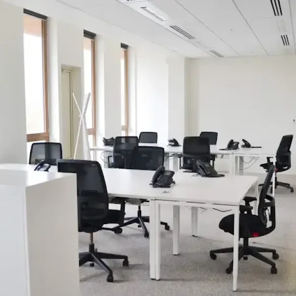 Bureau privé 13 m² 4 postes Coworking Boulevard de Belfort Lille 59000 - photo 9