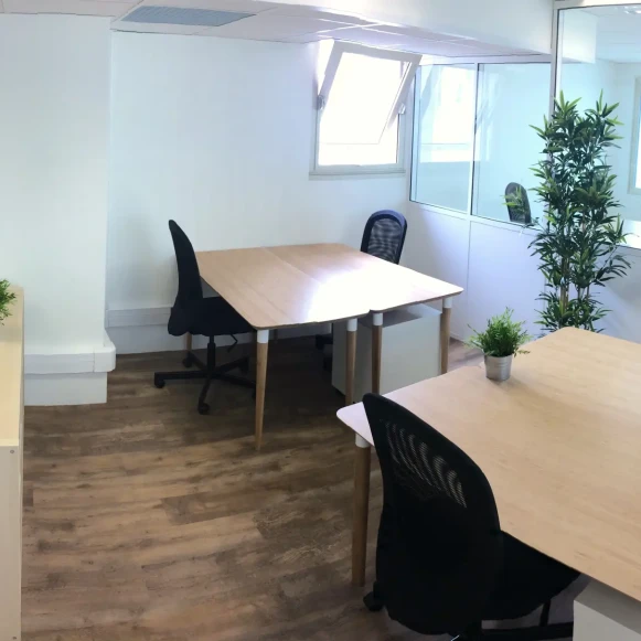 Bureau privé 18 m² 4 postes Coworking Rue Cardinet Paris 75017 - photo 3