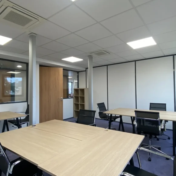 Bureau privé 26 m² 8 postes Location bureau Avenue de Colmar Rueil-Malmaison 92500 - photo 1