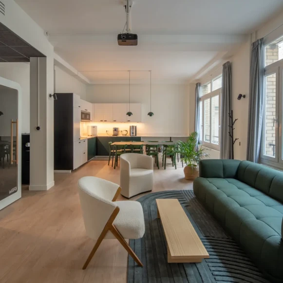 Espace indépendant 182 m² 26 postes Location bureau Rue de Liège Paris 75009 - photo 3