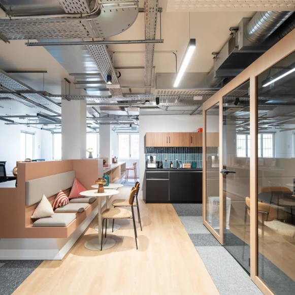 Bureau privé 302 m² 56 postes Location bureau Rue Lucien Sampaix Paris 75010 - photo 9