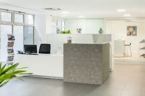 Bureau privé - 75010 - 1 poste - 376€