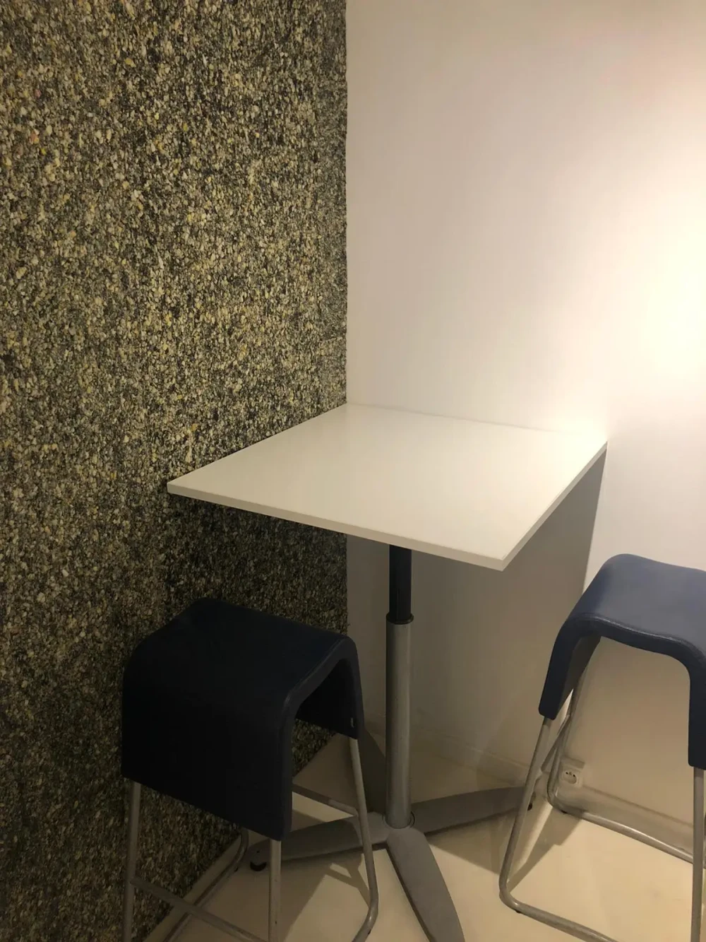 Espace indépendant - 93400 - 24 postes - 5500€