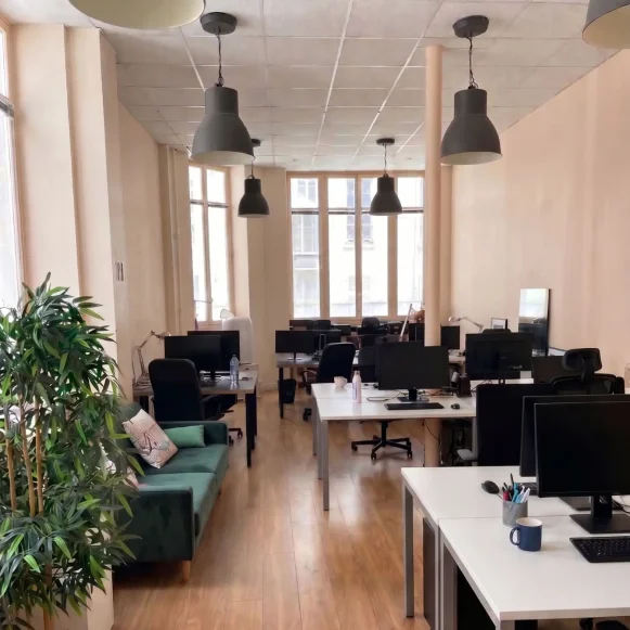 Bureau privé 40 m² 12 postes Location bureau Avenue de la République Paris 75011 - photo 3