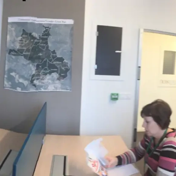 Bureau privé 12 m² 3 postes Location bureau Place de Touraine Versailles 78000 - photo 7