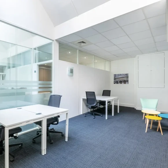 Bureau privé 8 m² 2 postes Coworking Rue de l'Amiral Hamelin Paris 75016 - photo 2