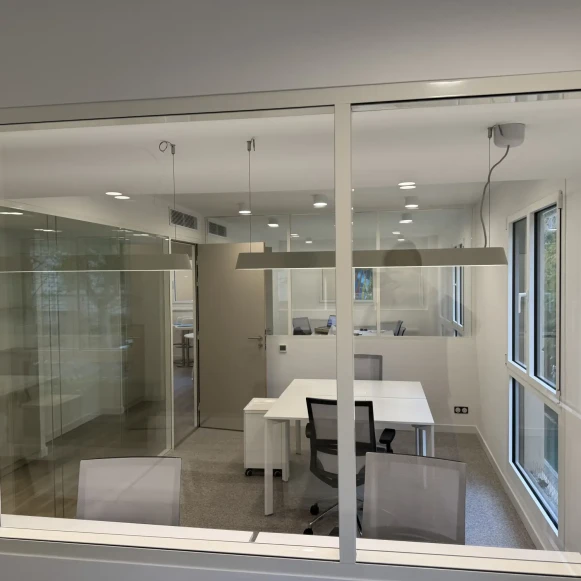 Bureau privé 15 m² 4 postes Location bureau Boulevard Carabacel Nice 06000 - photo 5