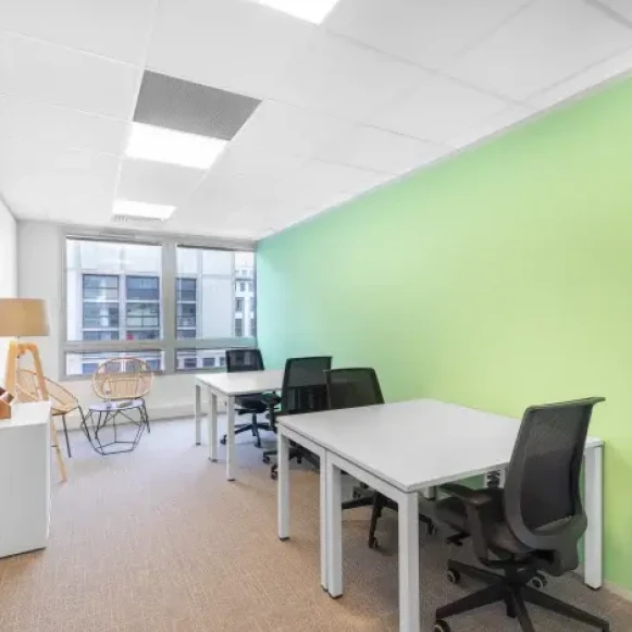 Bureau privé 16 m² 4 postes Coworking Rue Jeanne d'Arc Rouen 76000 - photo 1