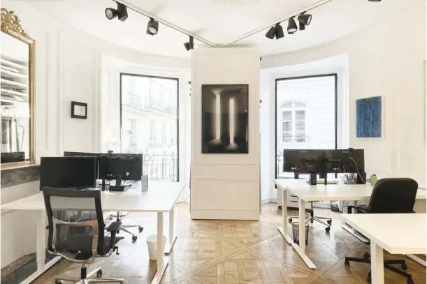 Open Space - 44000 - 3 postes - 225€