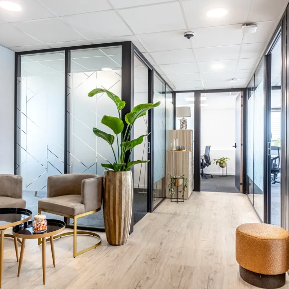 Bureau privé 10 m² 2 postes Location bureau Rue Thomas Edison Le Mans 72650 - photo 2