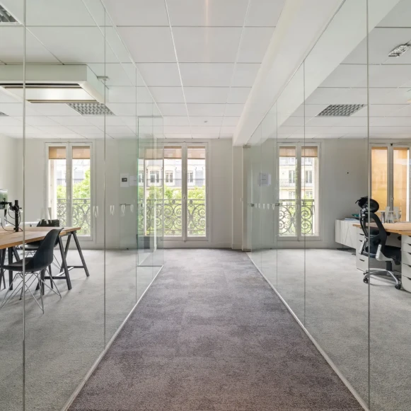 Bureau privé 60 m² 15 postes Location bureau Rue de Palestro Paris 75002 - photo 8