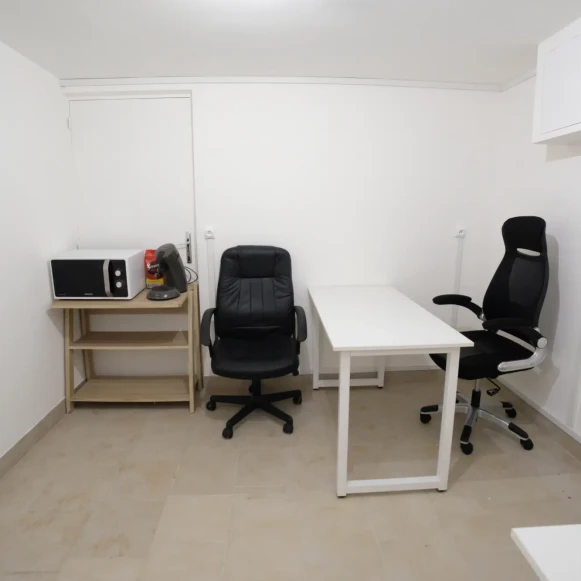 Bureau privé 10 m² 2 postes Coworking Rue de Château Villeneuve-Saint-Georges 94190 - photo 3