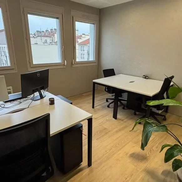 Bureau privé 13 m² 4 postes Coworking Boulevard Marius Vivier Merle Lyon 69003 - photo 1