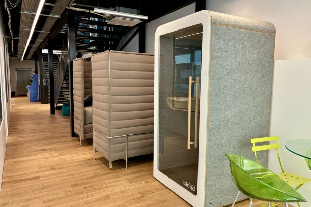 Bureau privé - 75019 - 10 postes - 5570€