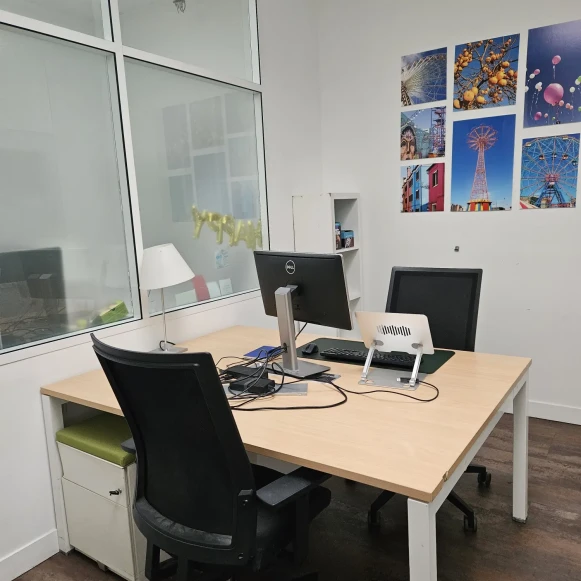 Bureau privé 8 m² 2 postes Location bureau Rue Claude Pouillet Paris 75017 - photo 1