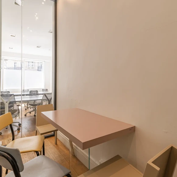 Espace indépendant 40 m² 12 postes Location bureau Rue de Cléry Paris 75002 - photo 8