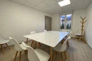 Bureau privé - 51170 - 2 postes - 249.9€