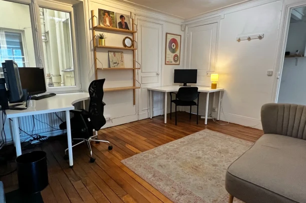 Bureau privé - 75009 - 2 postes - 650€