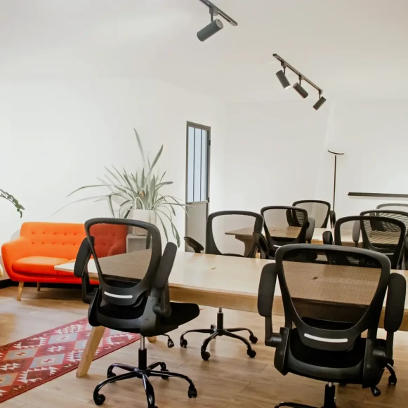 Espace indépendant 100 m² 16 postes Location bureau Rue Blondel Paris 75003 - photo 2