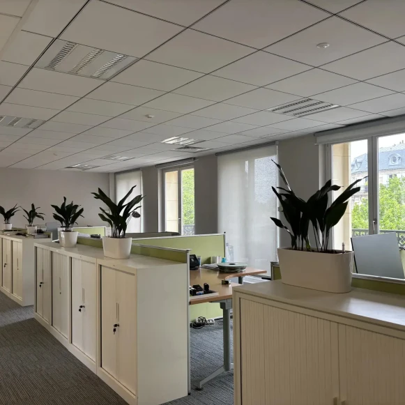 Bureau privé 14 m² 3 postes Location bureau Rue Pasquier Paris 75008 - photo 2