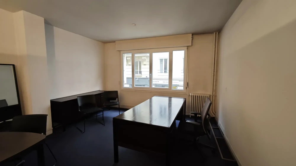 Bureau privé - 75016 - 3 postes - 1250€