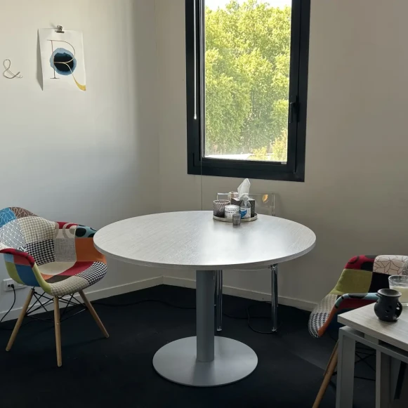 Bureau privé 9 m² 2 postes Coworking Rue André Bollier Lyon 69007 - photo 4