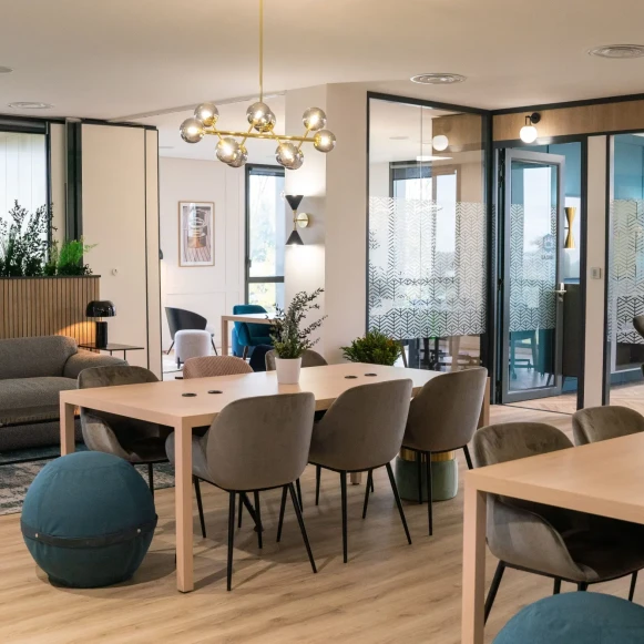 Bureau privé 9 m² 1 poste Coworking Rue de l'Épine Villeneuve-d'Ascq 59650 - photo 2