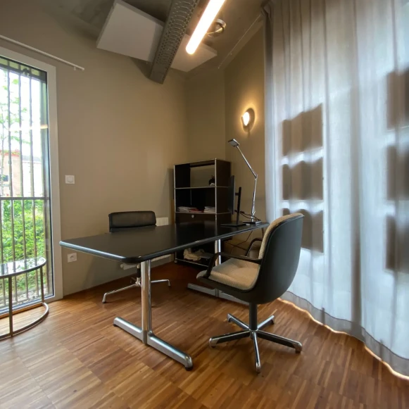 Bureau privé 80 m² 5 postes Coworking Avenue de Flandre Wasquehal 59290 - photo 2